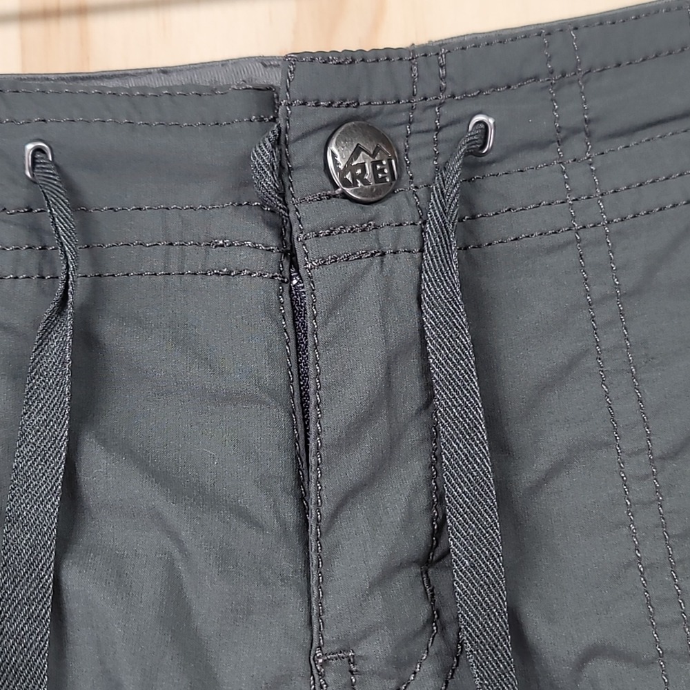 REI Hiking Pants Womens 0 Petite Gray Nylon Cargo Outdoor Draw String Waist Adj - Picture 3 of 16